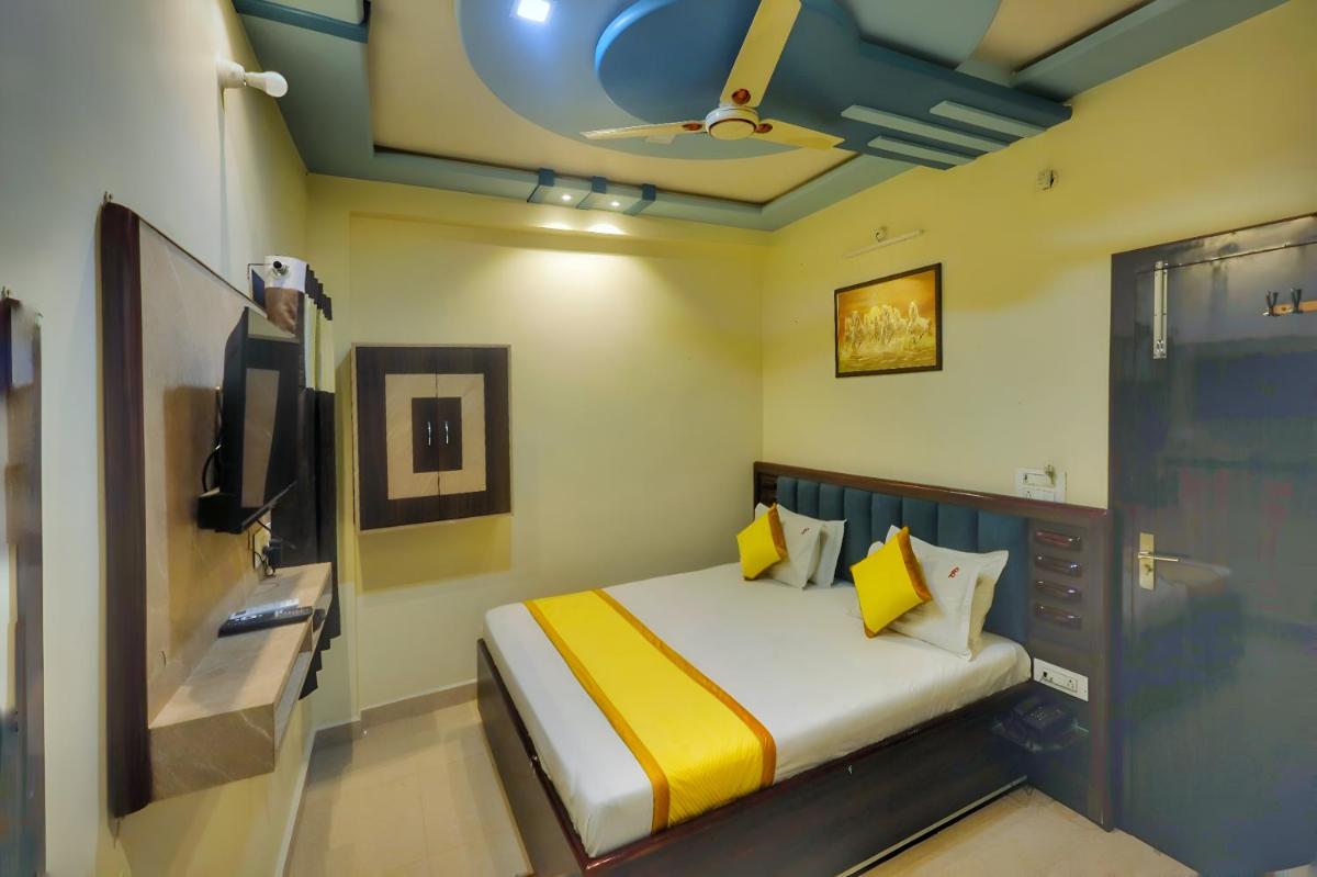 Hotel Pragati Palace - Housity