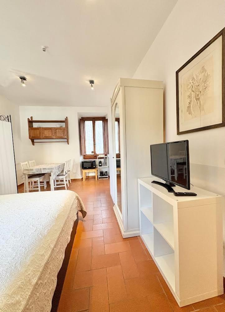 DaLu Florence apartment Lucilla - private car park 15 minutes to the city center - Hizvo