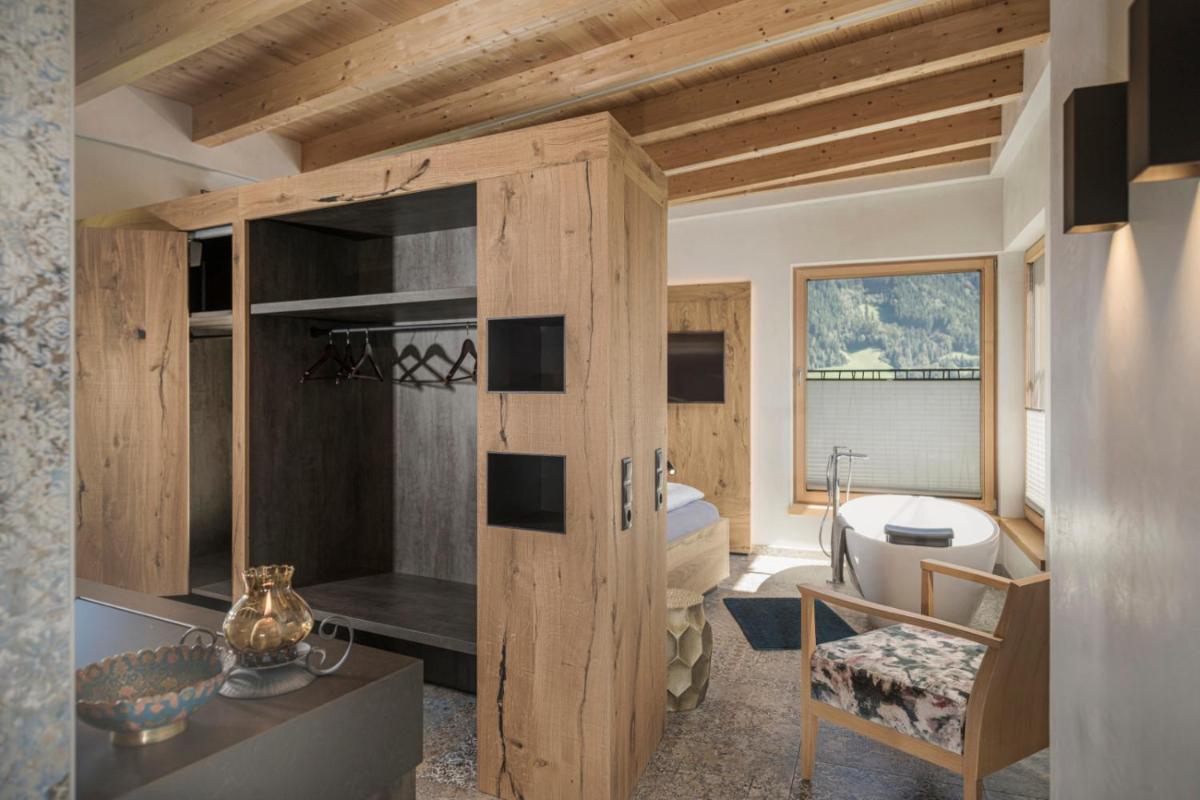 Appartement Zillertal Klee mit Restaurant KleemenTine - Housity