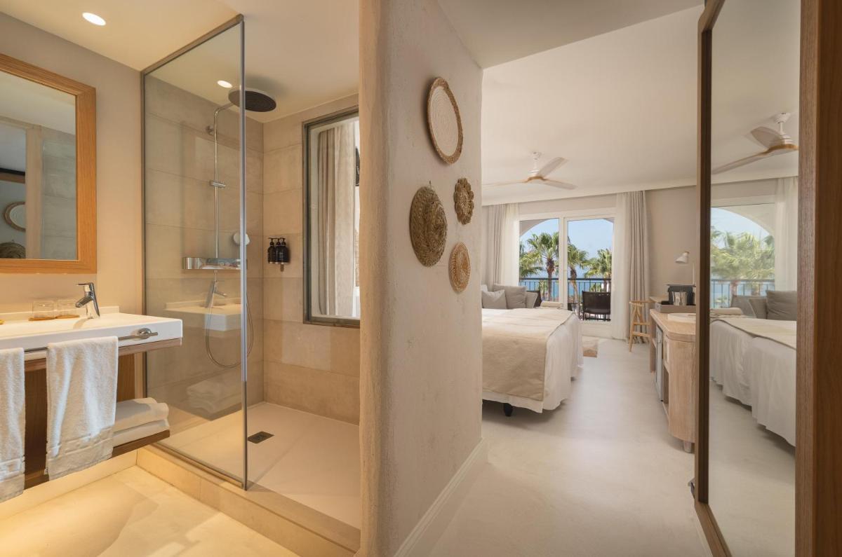 Un baño de DAIA Slow Beach Hotel Conil - Adults Only Recommended