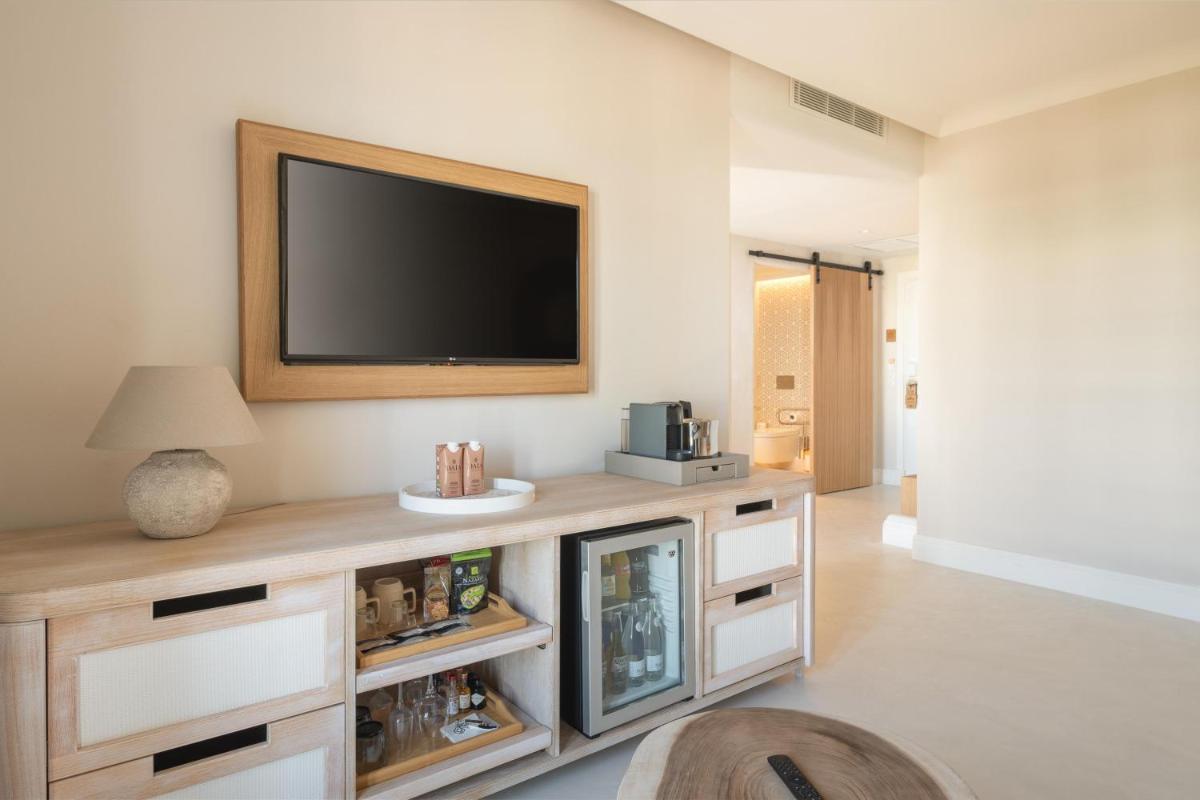 Una cocina o zona de cocina en DAIA Slow Beach Hotel Conil - Adults Only Recommended