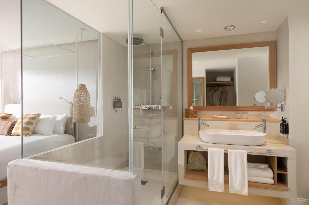 Un baño de DAIA Slow Beach Hotel Conil - Adults Only Recommended