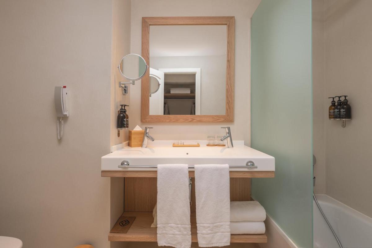 Un baño de DAIA Slow Beach Hotel Conil - Adults Only Recommended