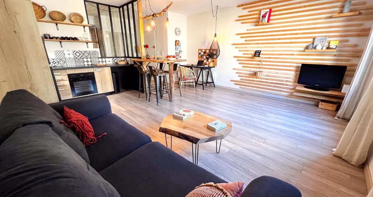 Hypercenter - High Speed WiFi - Close Palais des Papes! - Housity