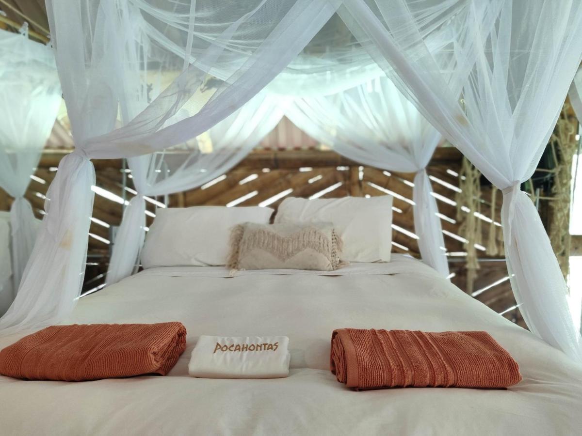Ecocabaña Pocahontas en rio Santo Domingo, Melcocho - Housity