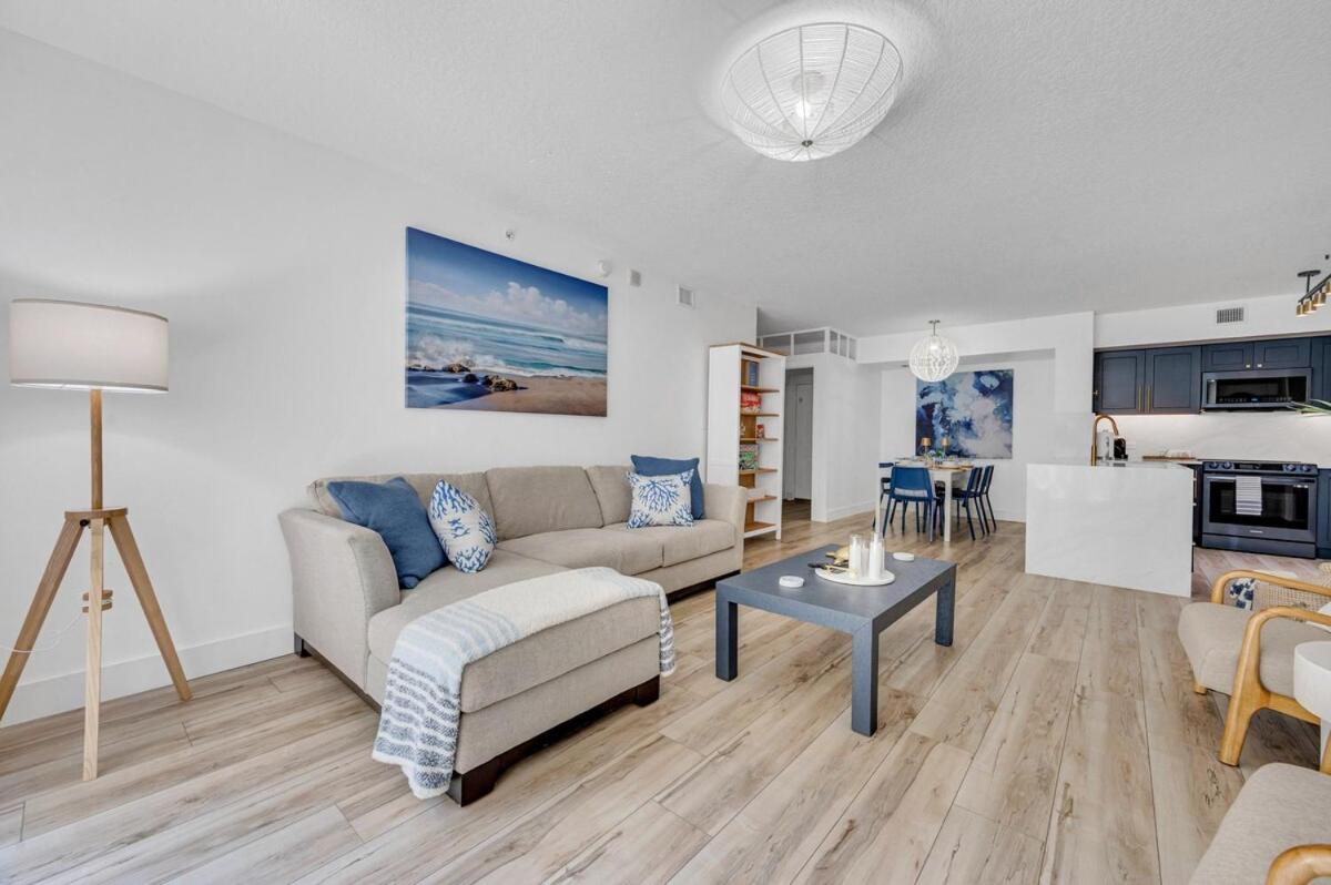 Luxury Beach Vacation - Housity