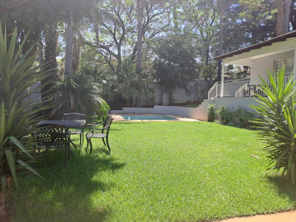 8 on Acacia Guesthouse - Housity