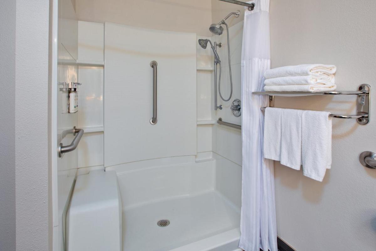 Holiday Inn Express Hotel & Suites - Sumter by IHG - Housity