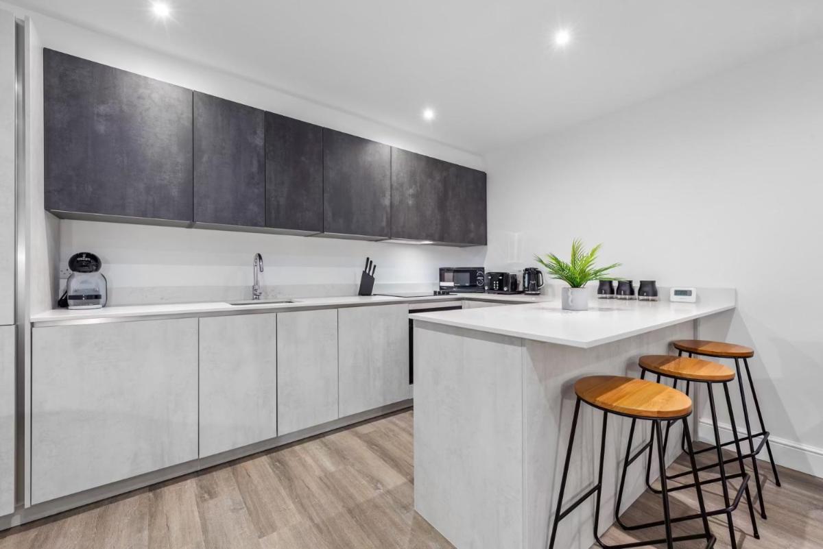 Sercasa - The Hyde - Housity