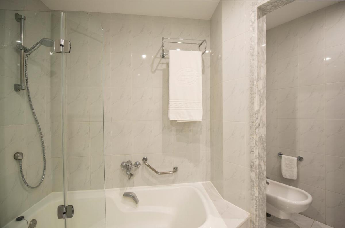 Un baño de Beatriz Costa & Spa