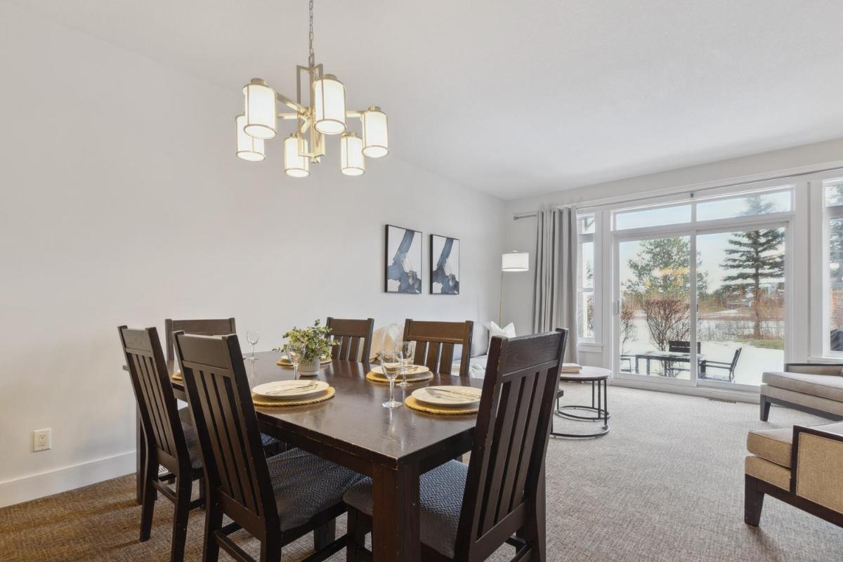 Blue Mountain Retreat at Rivergrass - Housity