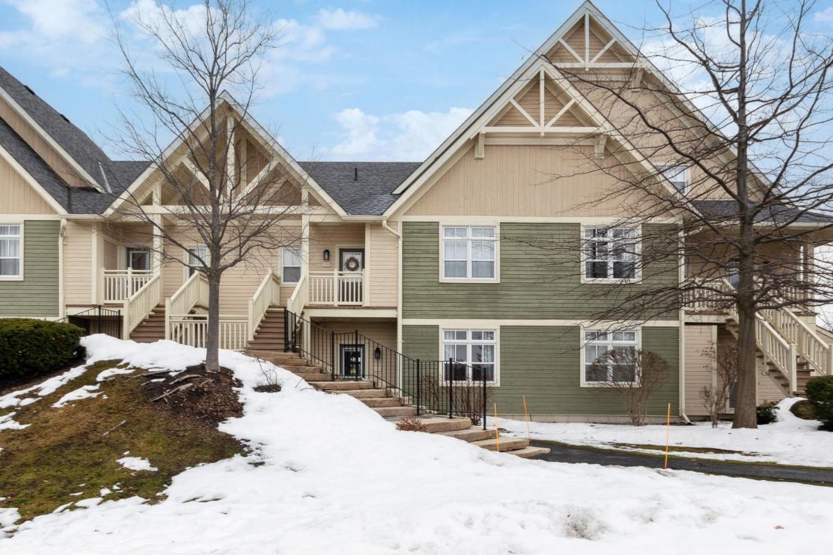 Blue Mountain Retreat at Rivergrass - Housity