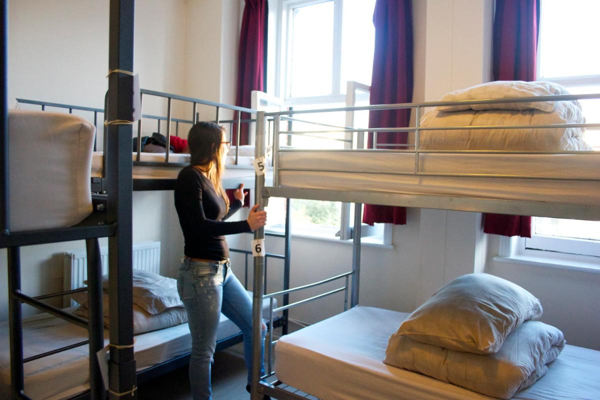 Dover Castle Hostel - Housity