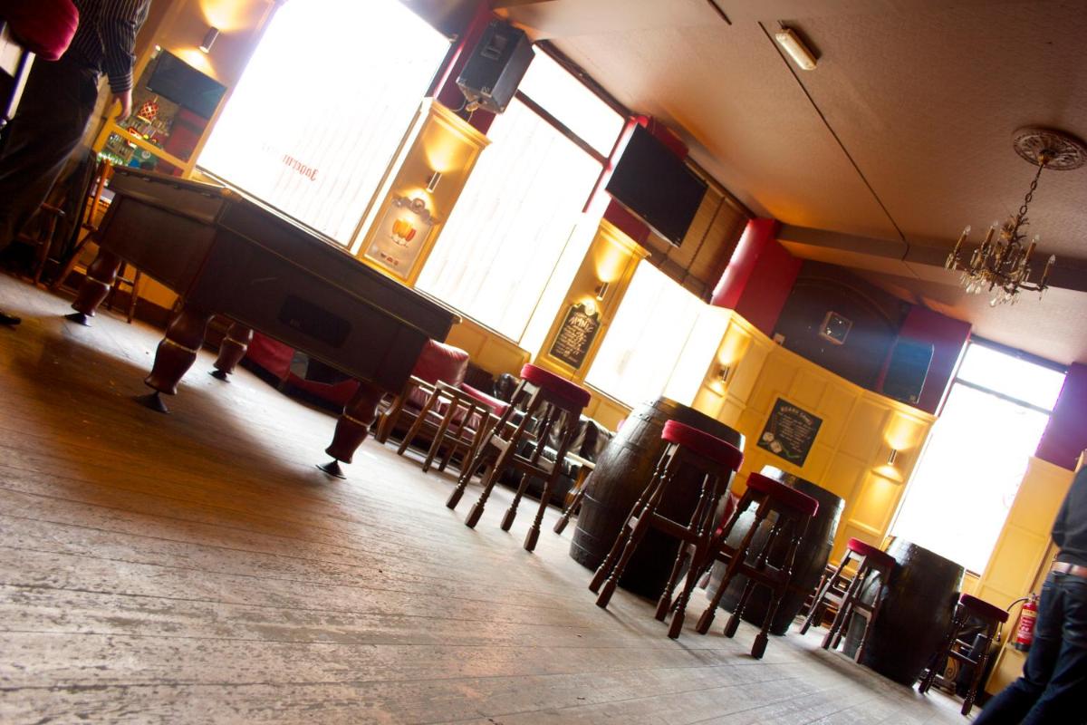 Dover Castle Hostel - Housity