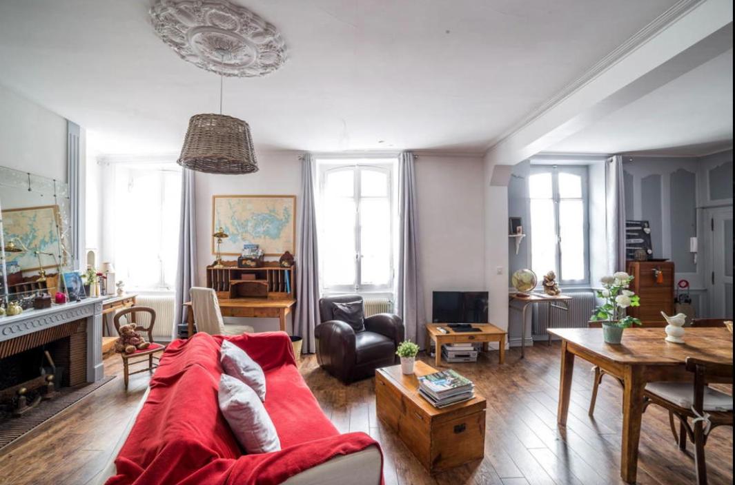 Appartement de charme coeur historique parking privé - Housity