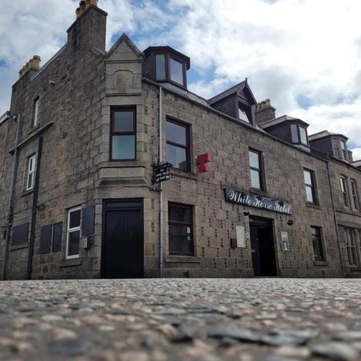White Horse Hotel - Housity