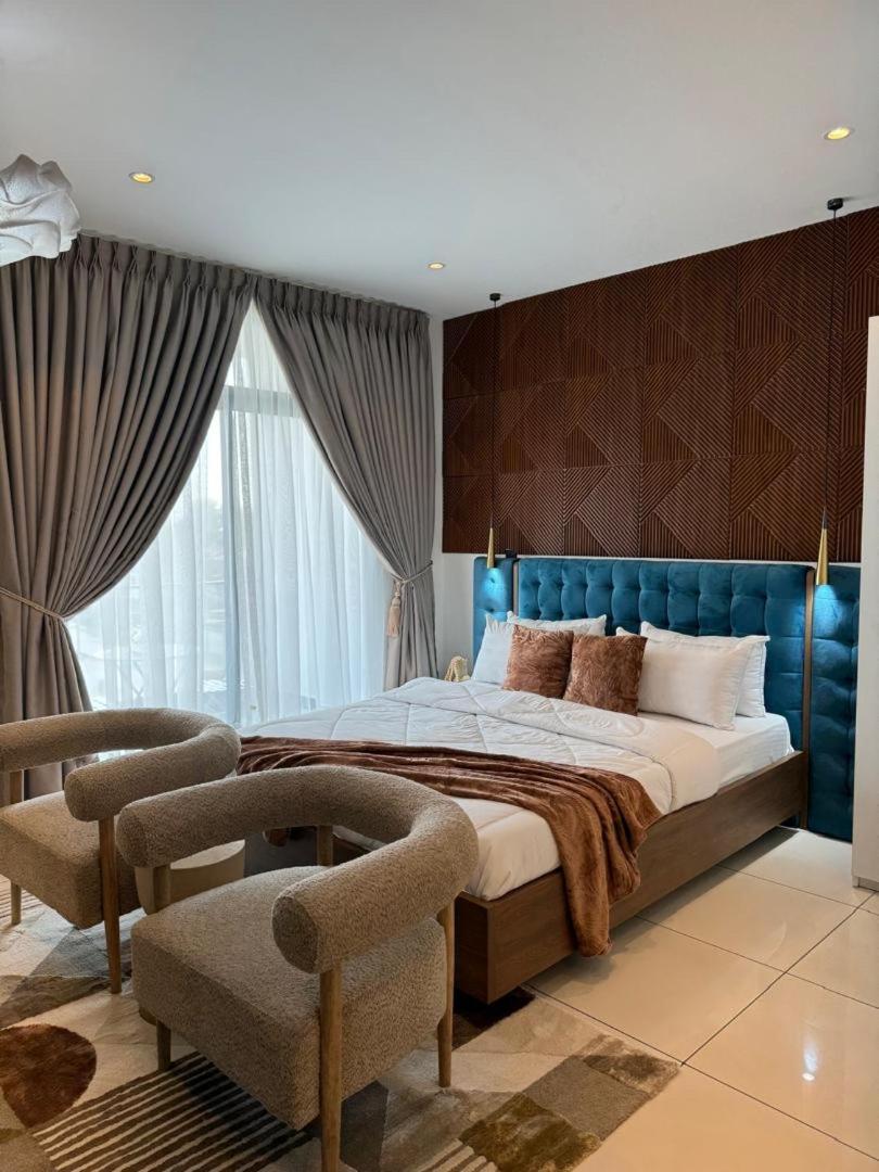 Embassy Gardens Luxury Apartments - Housity