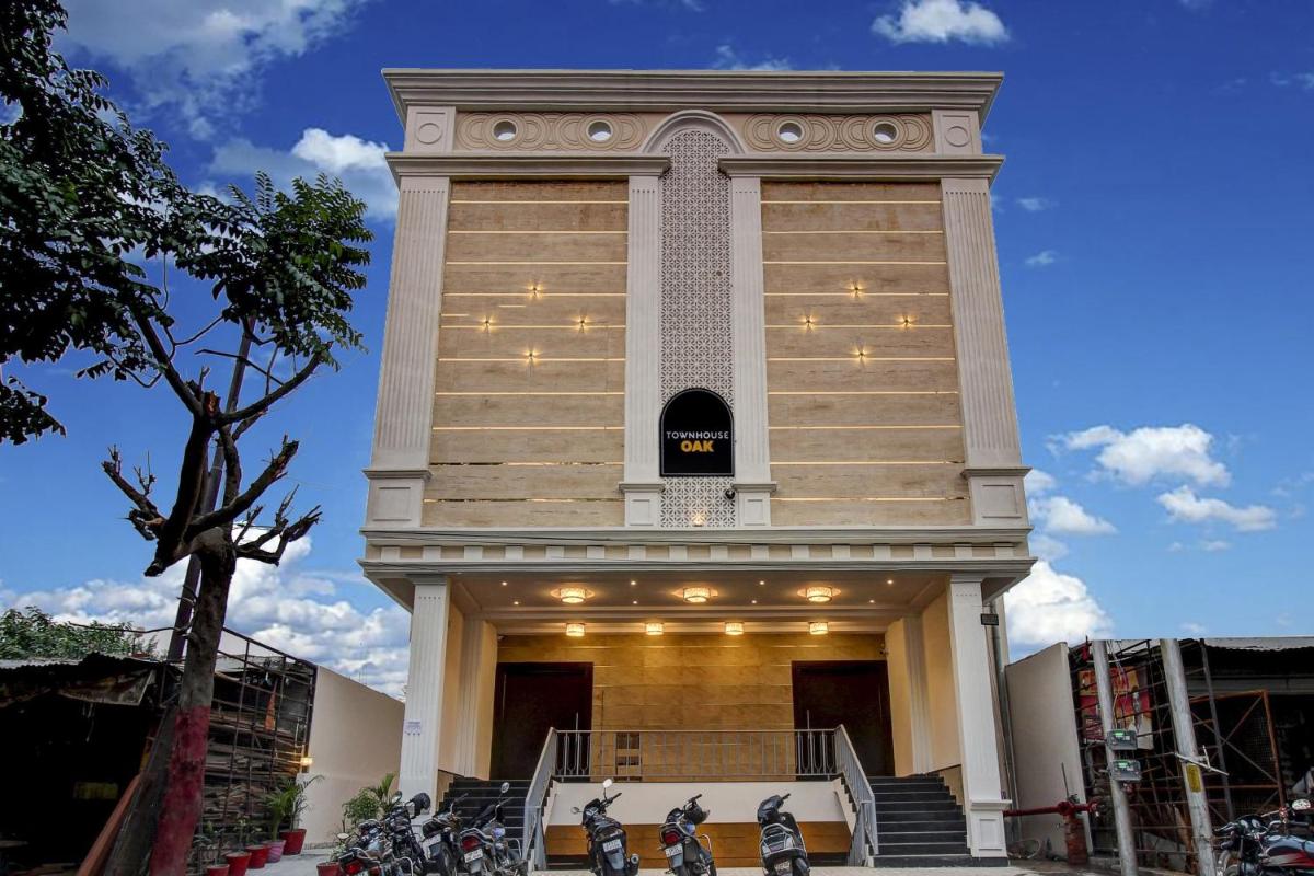 Townhouse OAK Aurelia Grand - Housity