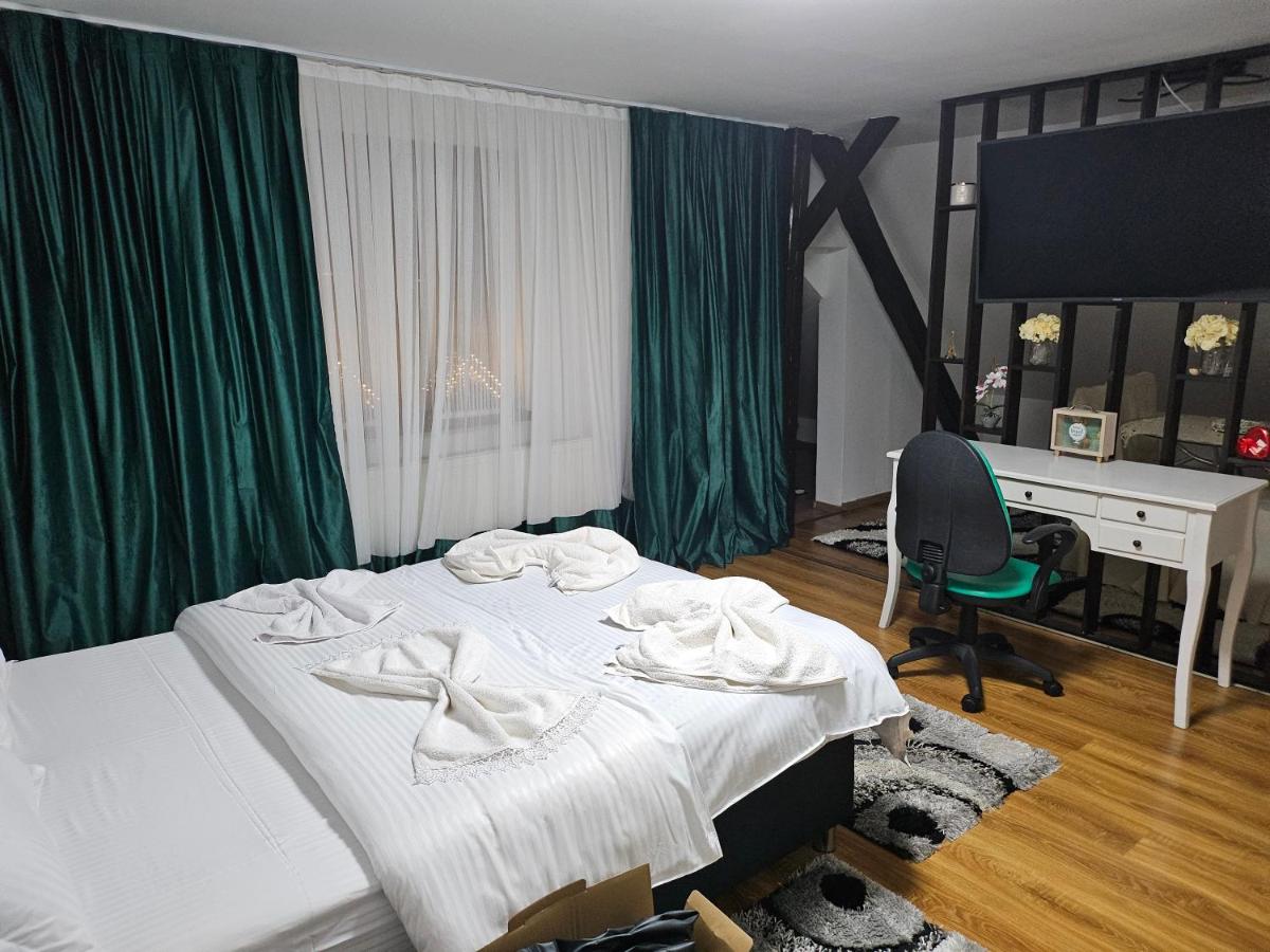 CORY'S HOUSE - Housity