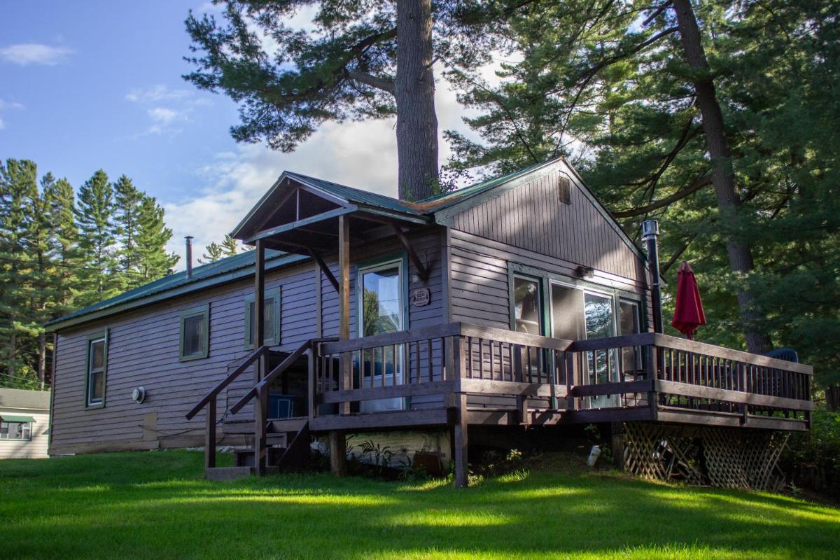 Paddler's Rest Lakeside Cabins and Motel - Housity