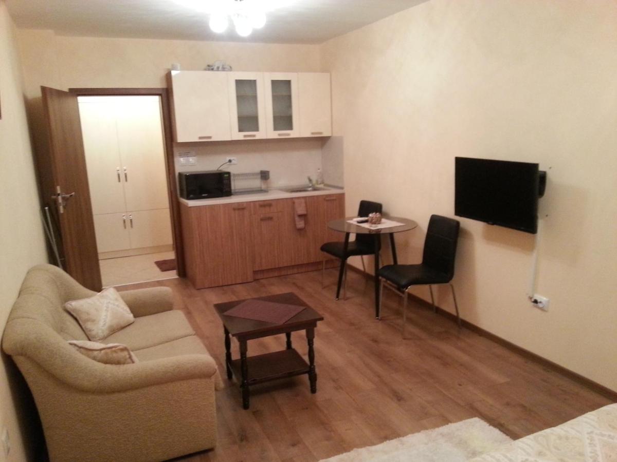 Studio Zora - Housity