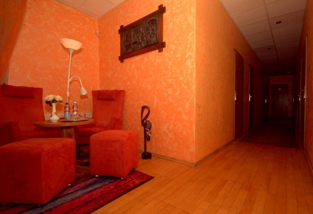 Pirčių slėnis - Housity