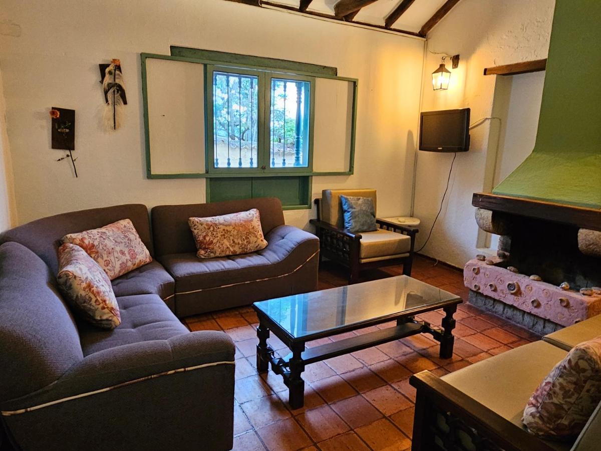Villa Miragadiel - Housity