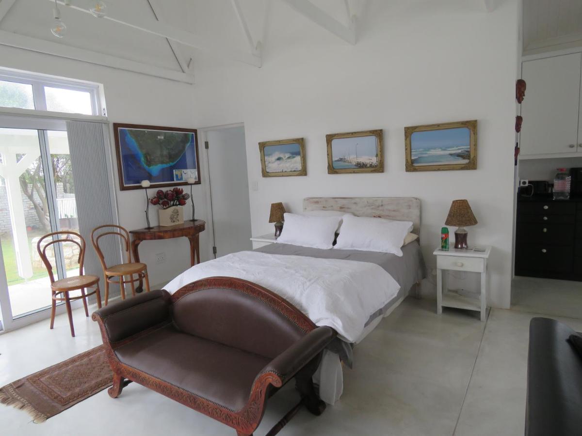 L Agulhas,Main @ 51 - Housity