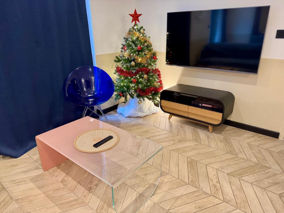 Roma Divine home cinéma et jardin - Housity