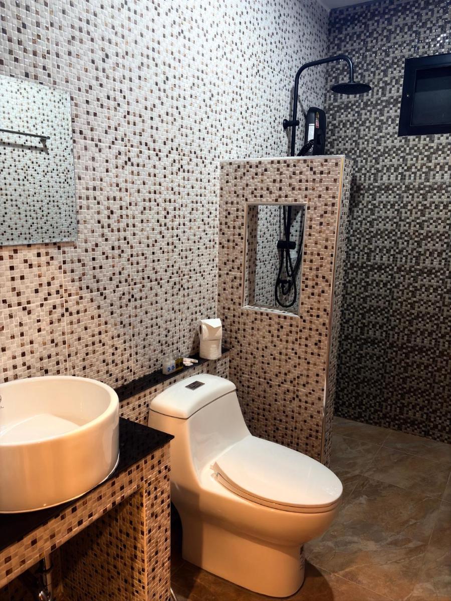 Serene Lanta Resort - Housity