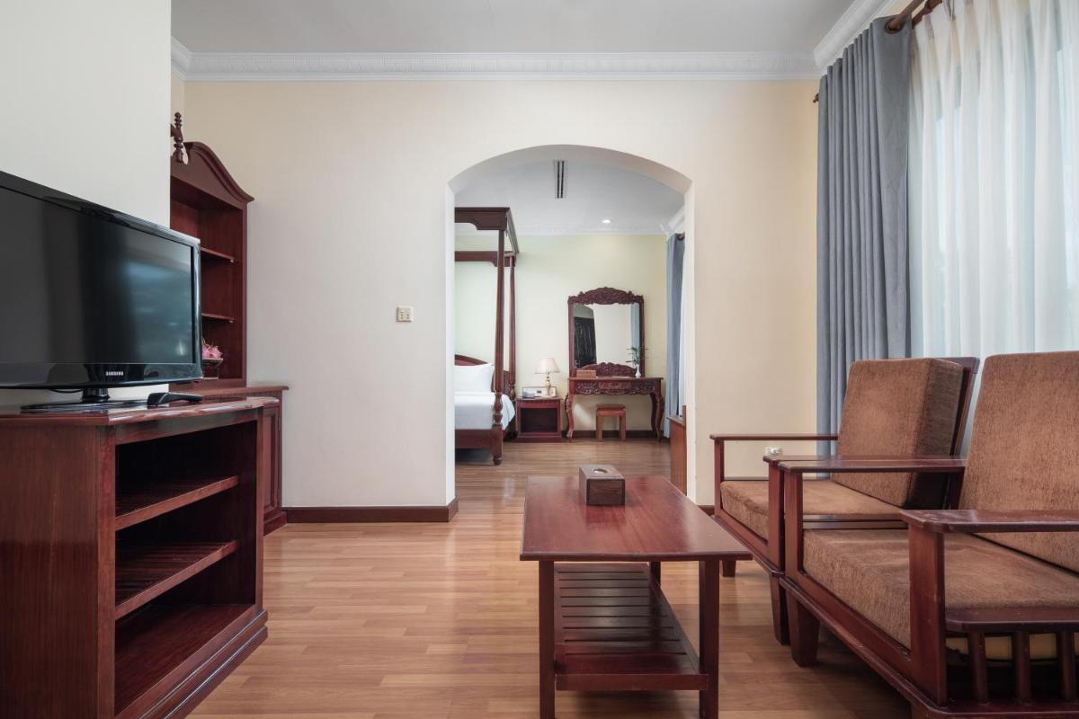 Angkor Holiday Hotel - Housity