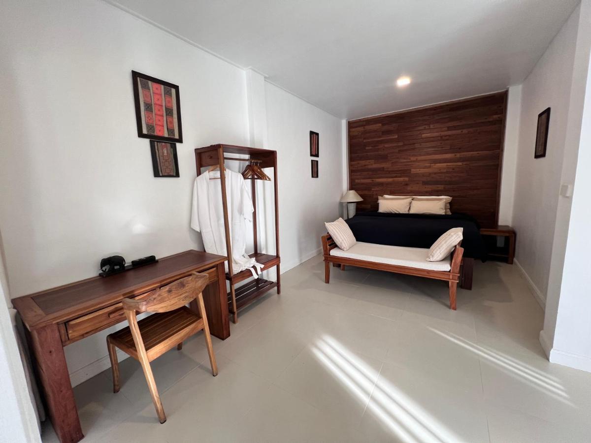 Veni Vana Valley - Housity