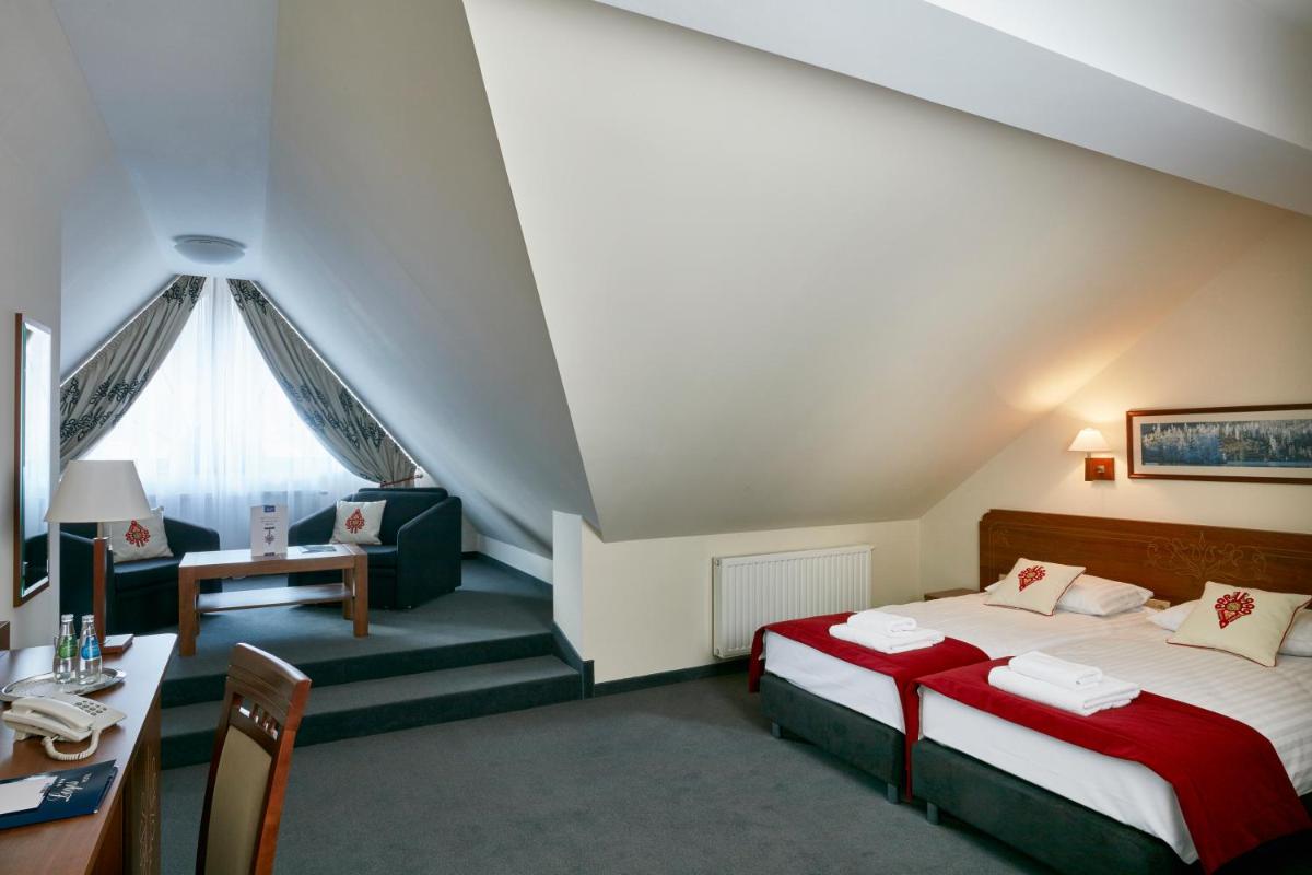 Hotel Logos - Housity