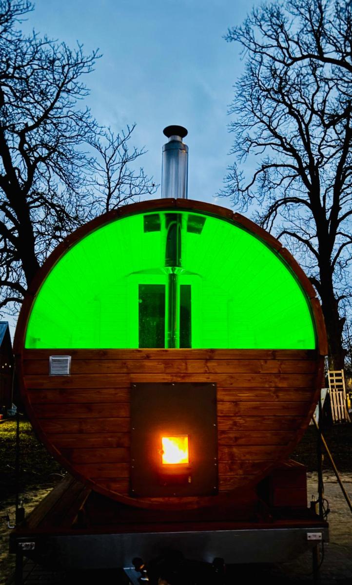 Poleskie zacisze, domek czapla na wyłączność, kominek, balia,sauna - Housity