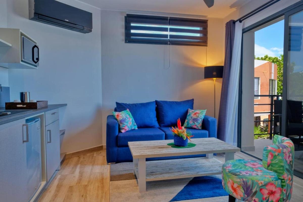 BLUE VELVET - Housity