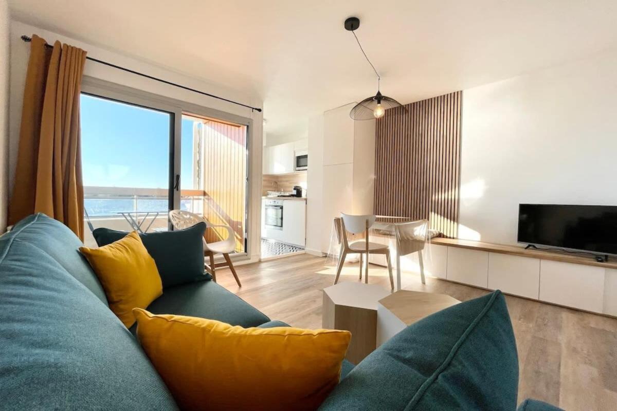 Pieds Dans L'Eau T2 Archi Cosy - Vue mer 180 - Hizvo
