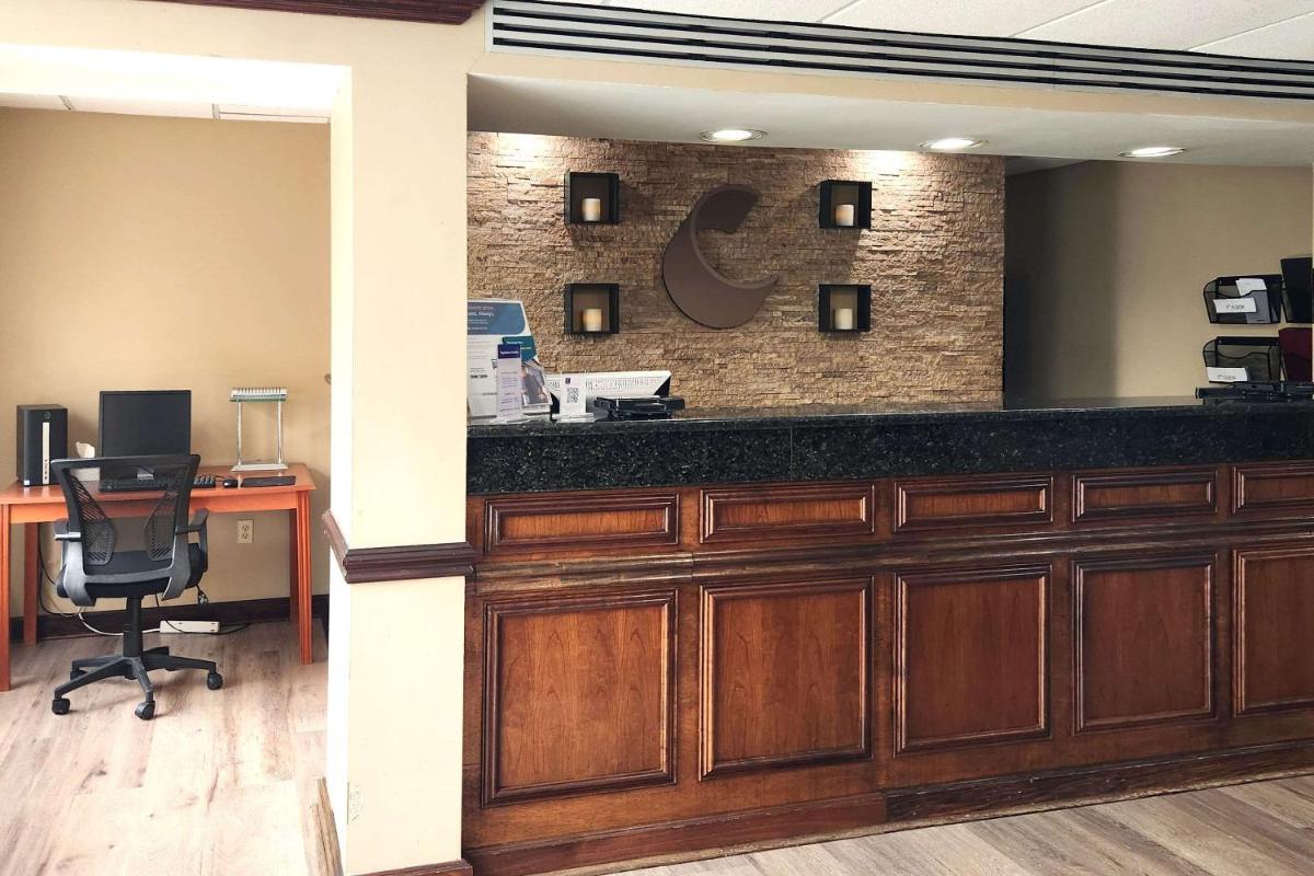 Comfort Inn & Suites Mount Pocono - Housity