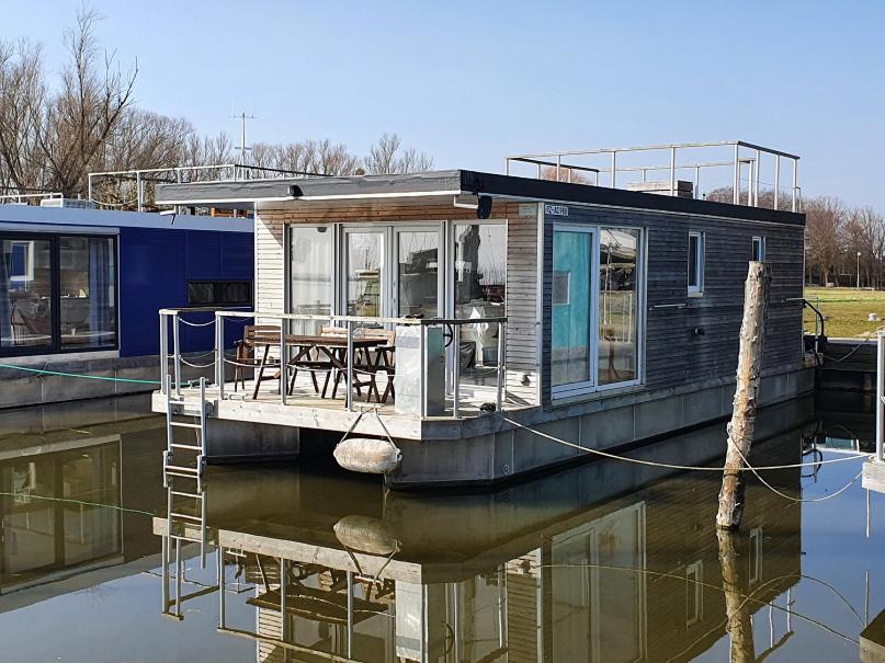 Galeriebild der Unterkunft Schwimmende Häuser im BALTIC SEA RESORT in Kröslin