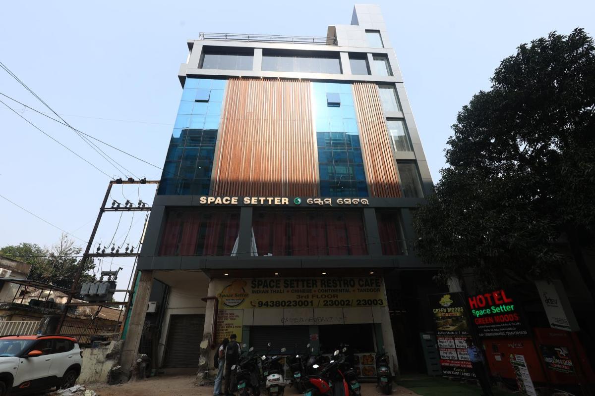 HOTEL SPACE SETTER - Housity