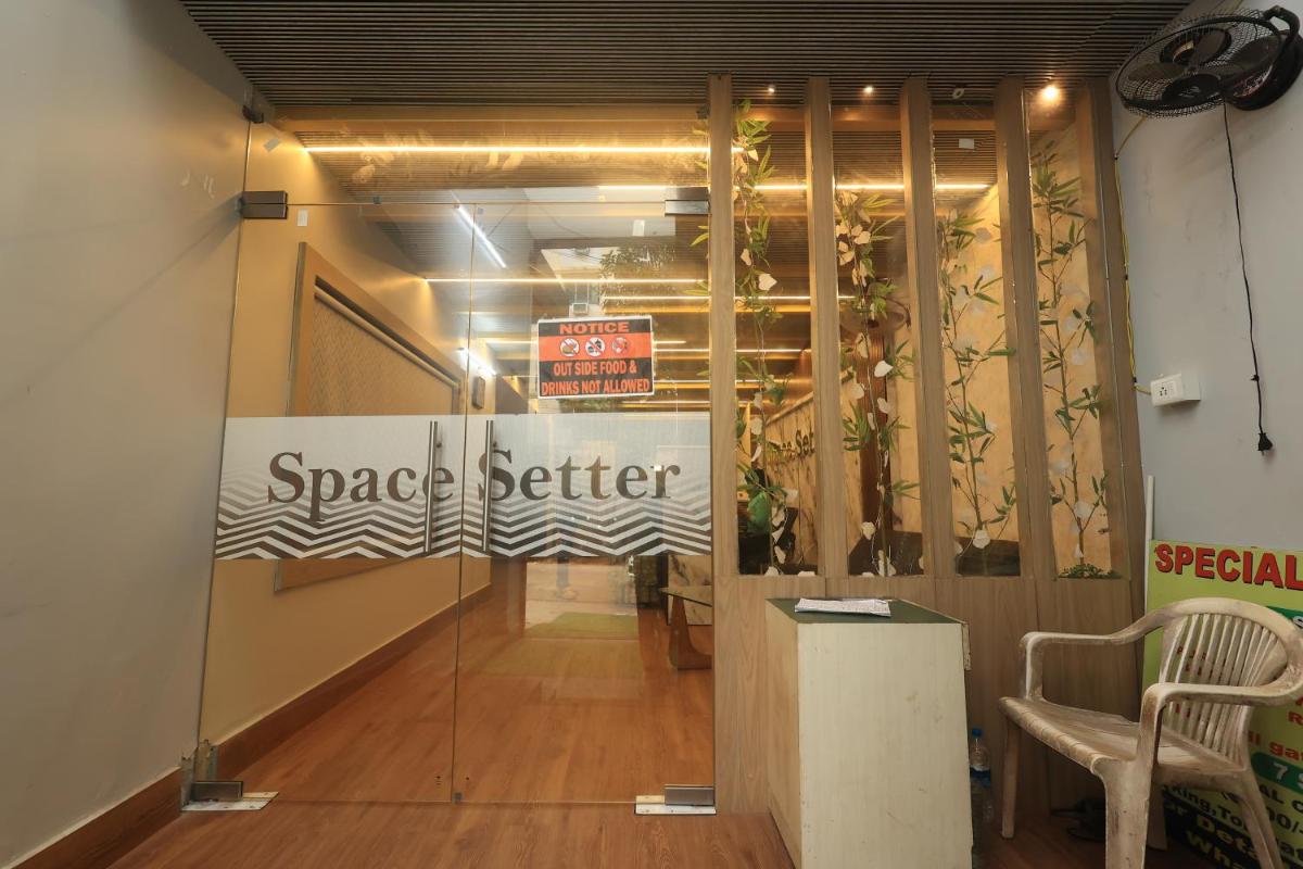 HOTEL SPACE SETTER - Housity