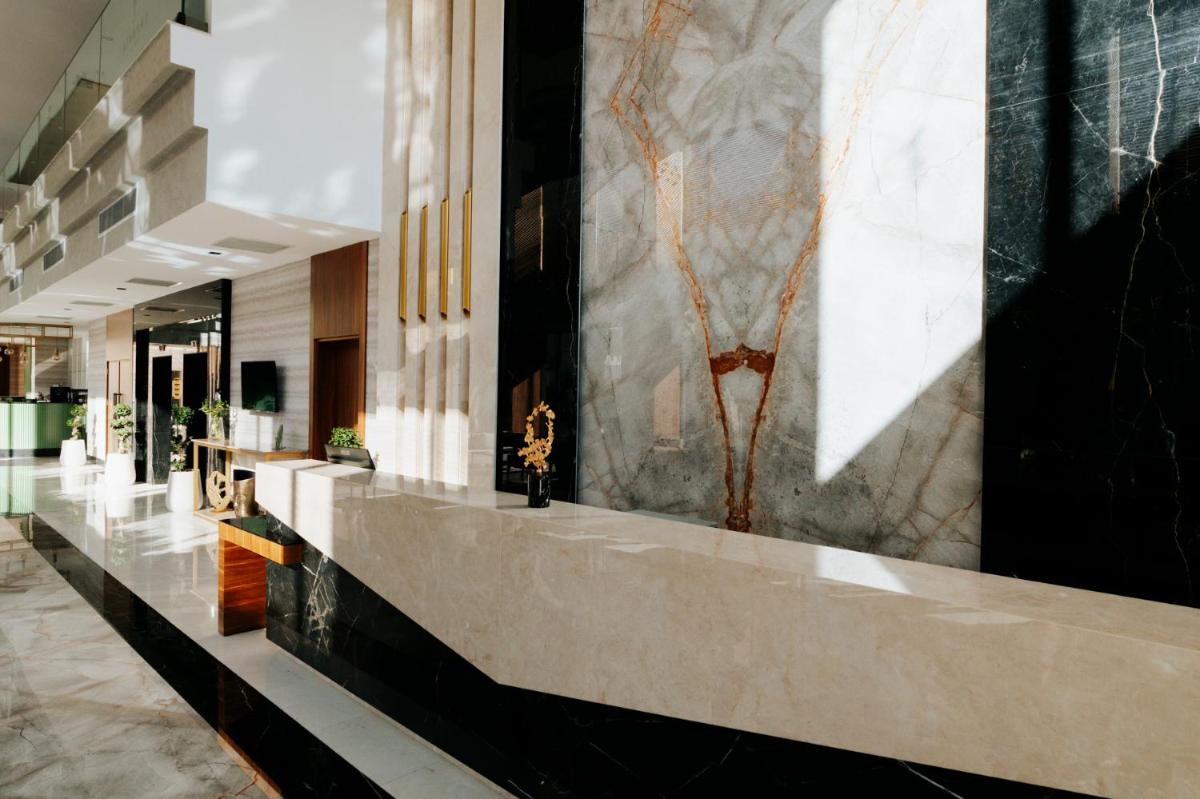 The Emporia Hotel - Housity