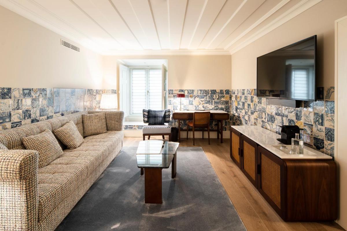 Uma área de estar em Palácio Ludovice Wine Experience Hotel