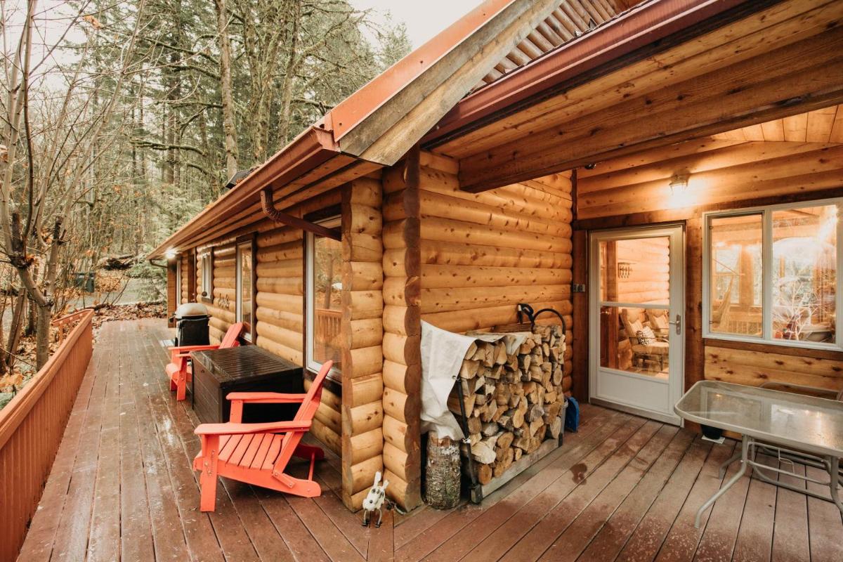 Glacier Springs Cabin #21 - This family home says Cabin in the Country! - Housity