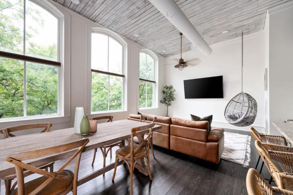 Relaxing Downtown Loft in the Heart of Macon - Housity
