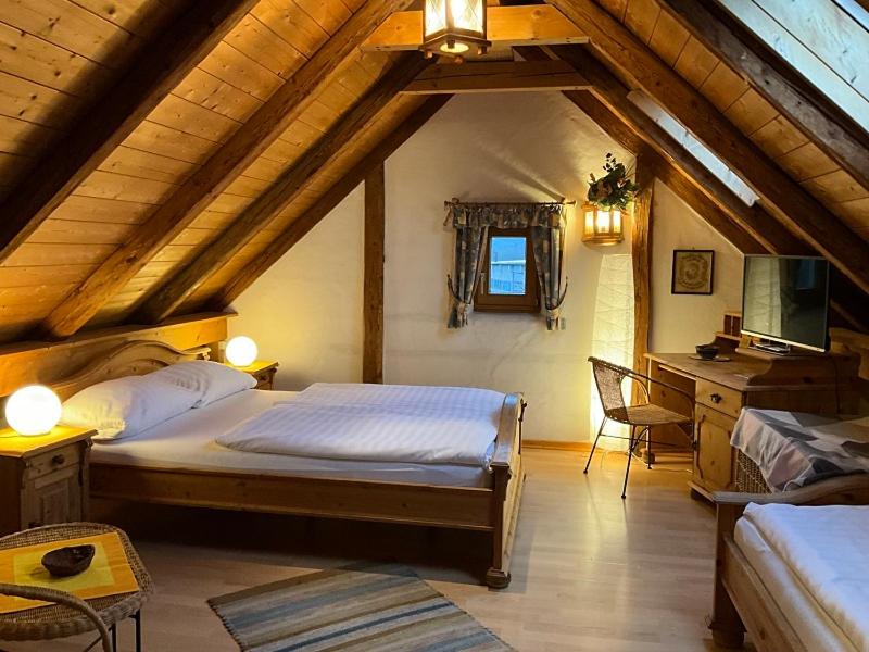 Landhotel Schwärzhof - Housity