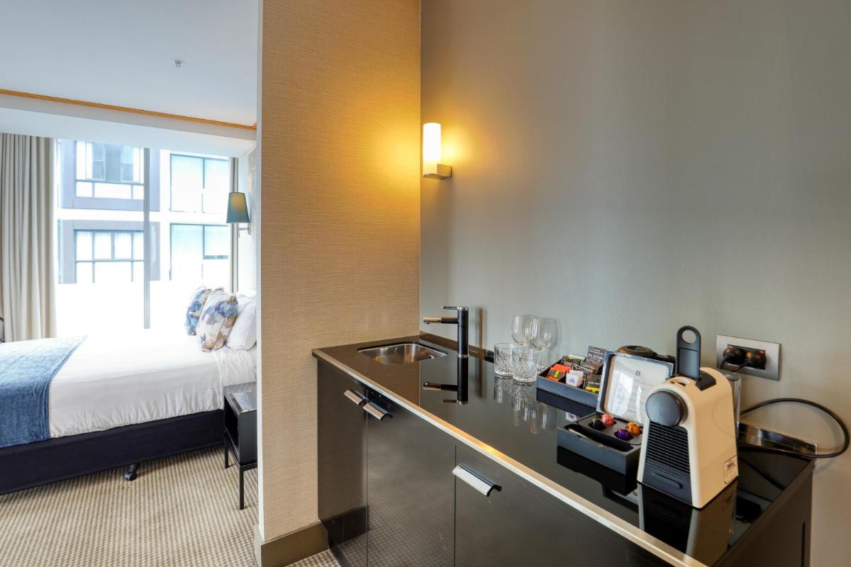 Marsden Viaduct Hotel - Housity