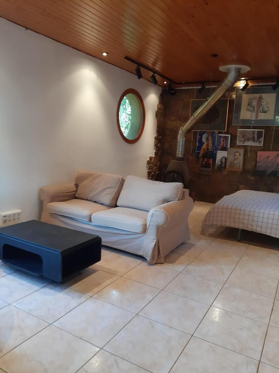 Estudio para cuato personas - Housity