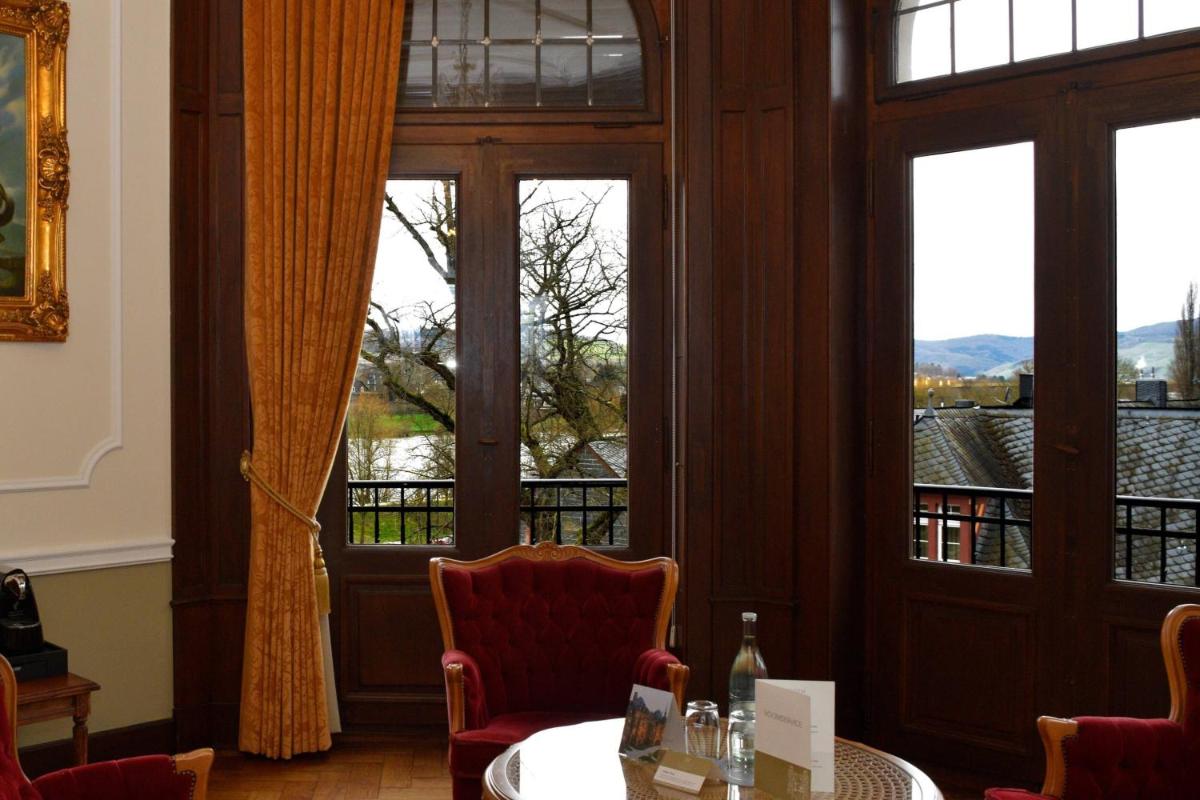 Ein allgemeiner Bergblick oder ein Berglick von des Hotels aus