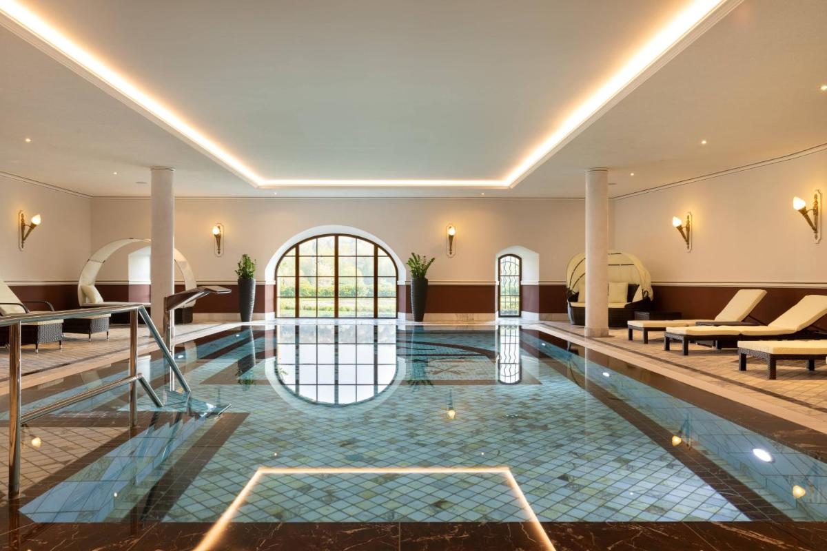 Der Swimmingpool an oder in der Nähe von Schloss Lieser, Autograph Collection