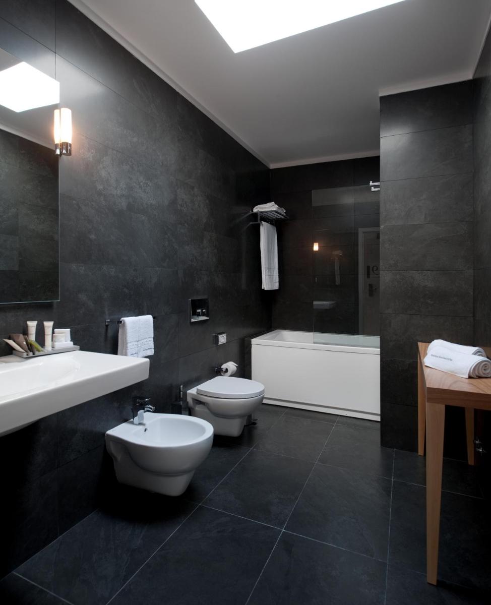 Uma casa de banho em Furadouro Boutique Hotel Beach & SPA